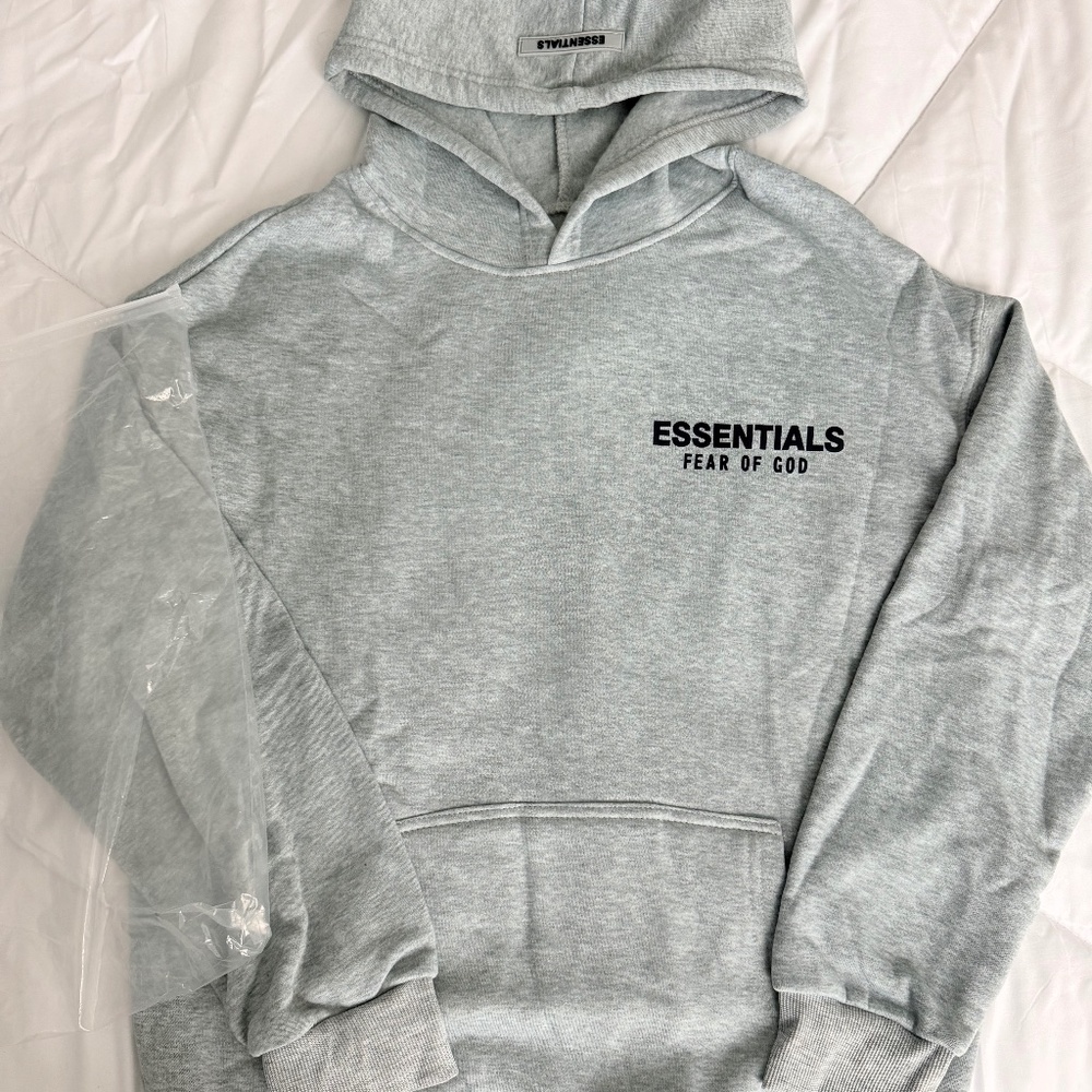Essentials Hoodie - Boys’ Medium